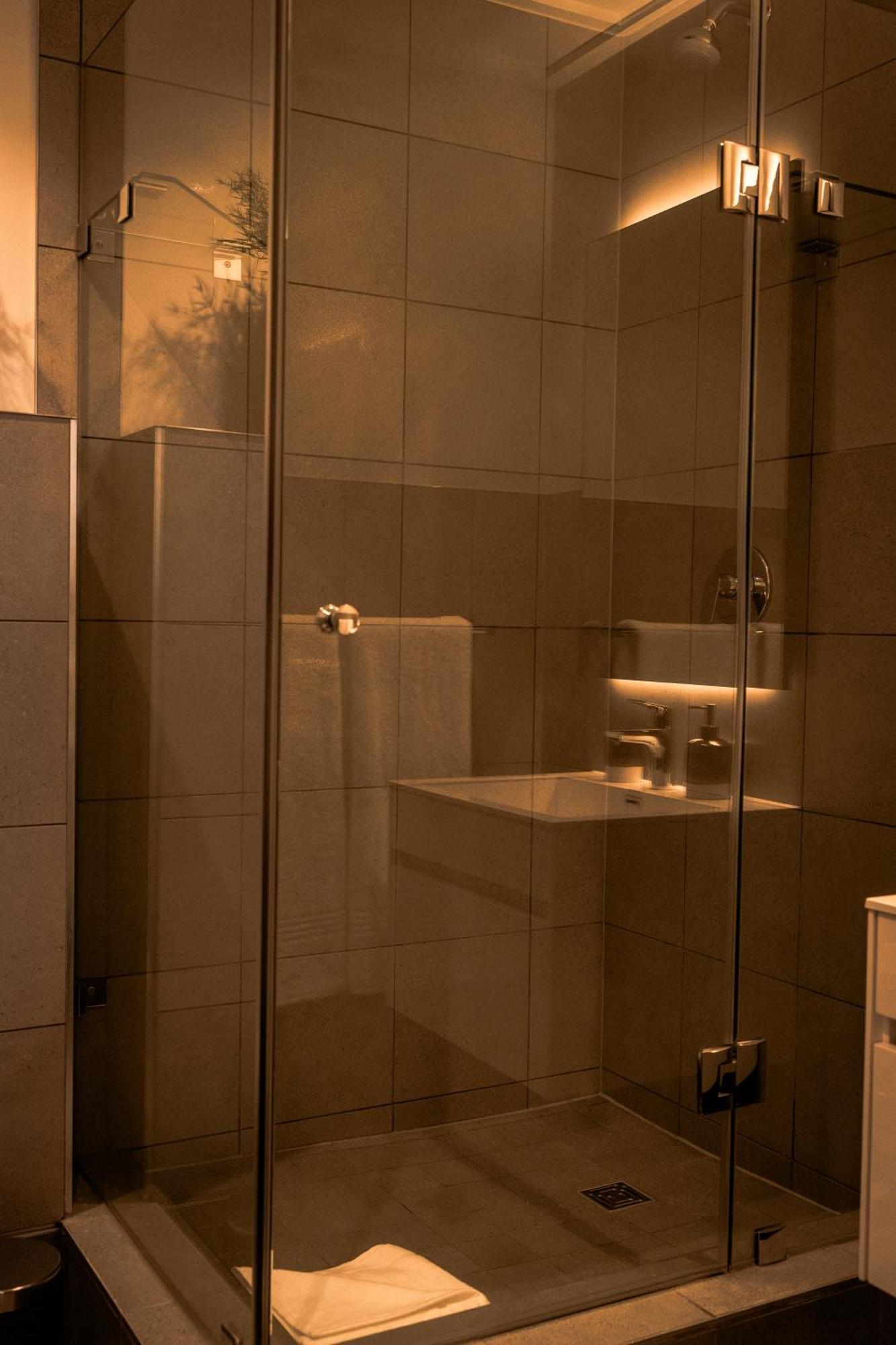 Apartment Foreshore Place Luxury Gem